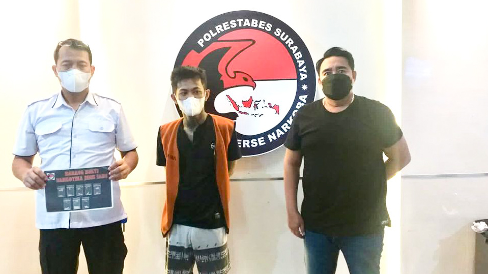 Satresnarkoba Polrestabes Surabaya Ringkus Pengedar Sabu - Sabu