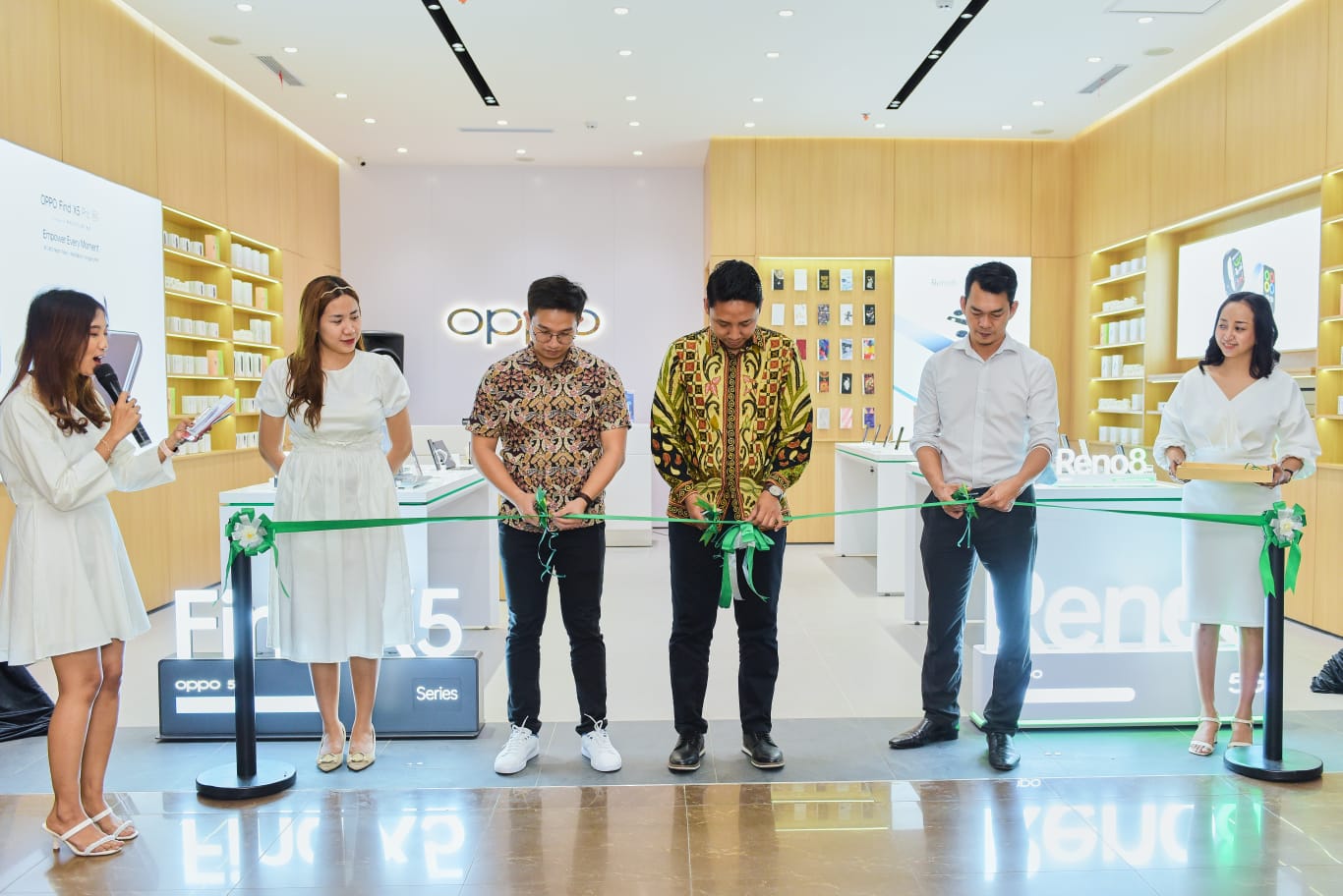 Manjakan Konsumen Premium di Awal Tahun, OPPO Persiapkan 8 Toko Baru di Indonesia