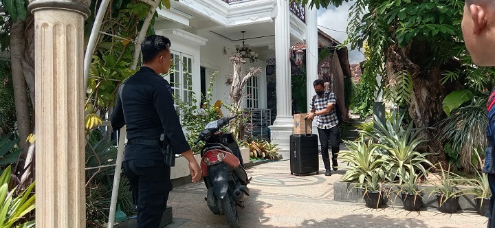 Rumah Istri Ketua DPRD Jatim di Lamongan di Geledah