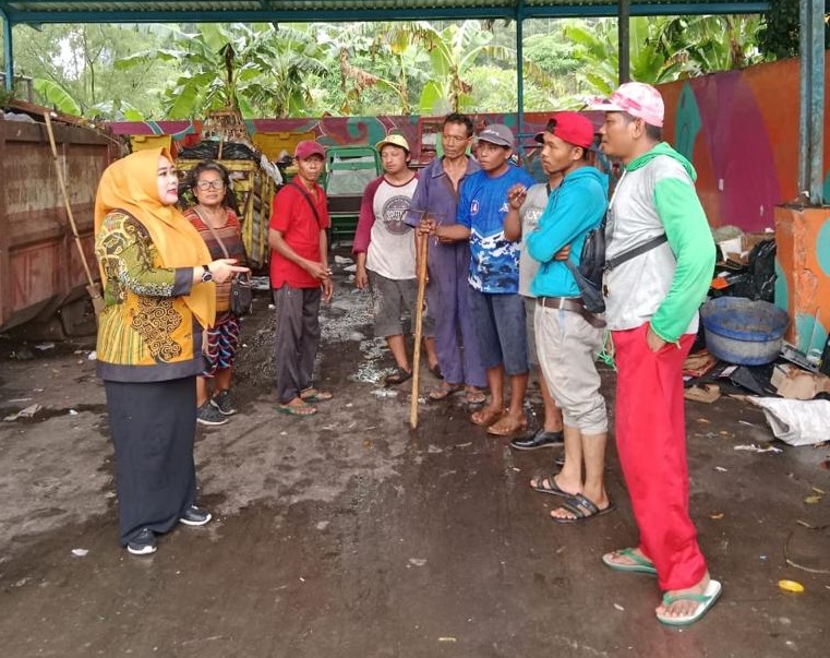 Wakil Ketua DPRD Surabaya Laila Mufidah Desak Pemkot Turun dan Tindak Oknum Melakukan Praktik Pungli