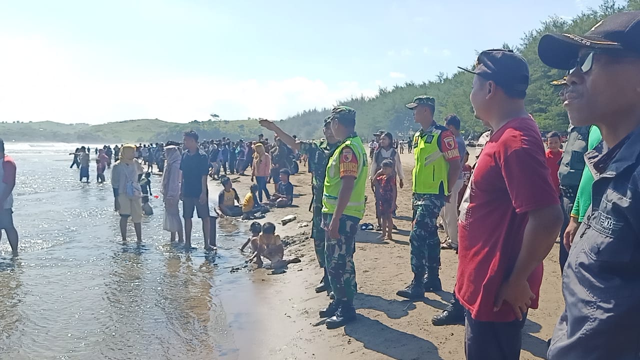 Wisatawan Asal Mojokerto Hilang Tersapu Gelombang di Kawasan Wisata Pantai Serang