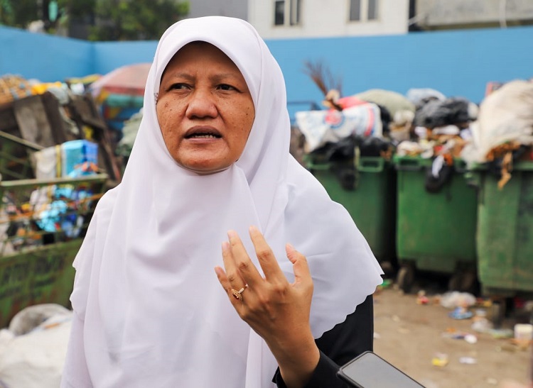 Reni Astuti Dorong Pemkot Surabaya Support Bank Sampah dan Beri Insentif Kader Lingkungan