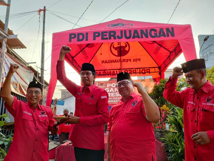 Posko Ganjar Presiden di Gubeng, Kader PDIP Perkuat Gerakan Menang Pemilu 2024 di Surabaya