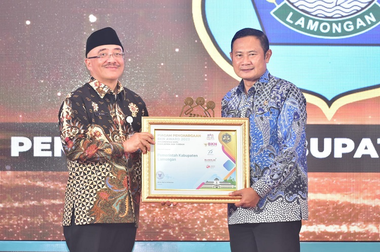 BKN Anugerahi Penghargaan Utama Untuk Kabupaten Lamongan 