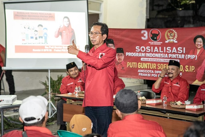 Hasil Survei Ganjar Dan PDIP Jawara Di Surabaya, Kader Banteng Terus ...