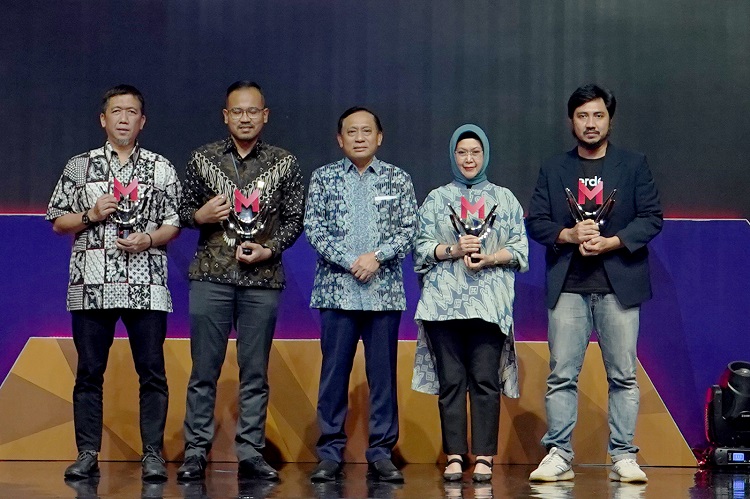 Inovasi untuk Negeri Bawa BSI Raih Penghargaan Ajang Merdeka Award 2023