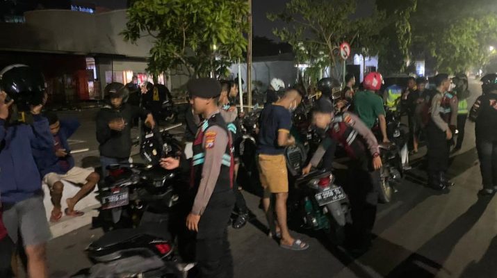 Dalam Semalam, Polisi Amankan 110 Motor yang Kebut-kebutan di Jalanan Surabaya