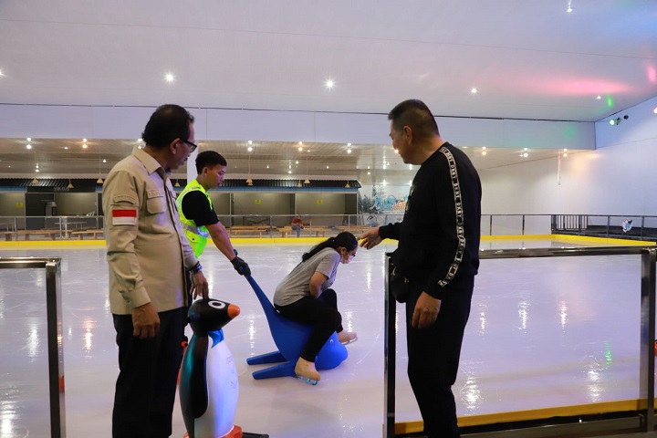 Wakil Ketua DPRD Surabaya, Berharap Arena Ice Skating Mampu Ciptakan Atlet Berprestasi sekaligus Dongkrak Ekonomi