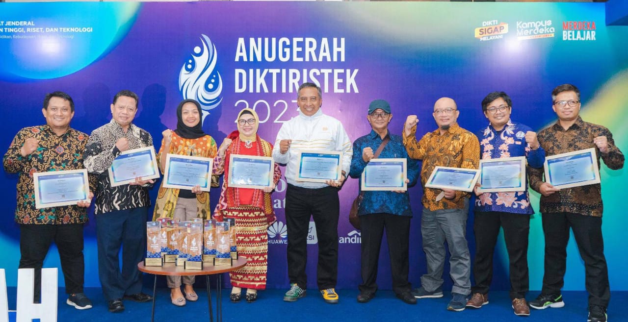 UNESA Borong 9 Medali Anugerah Diktiristek 2023