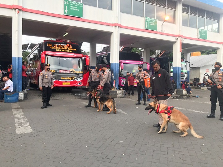 Polresta Sidoarjo Libatkan Anjing Pelacak untuk Pengamanan Nataru