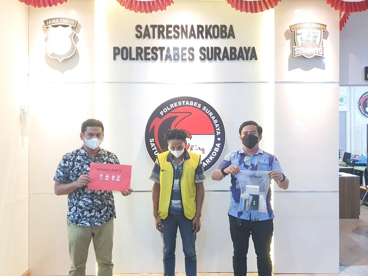 Polrestabes Surabaya Tangkap Pengedar Narkoba, Amankan BB 2,83 Gram Sabu