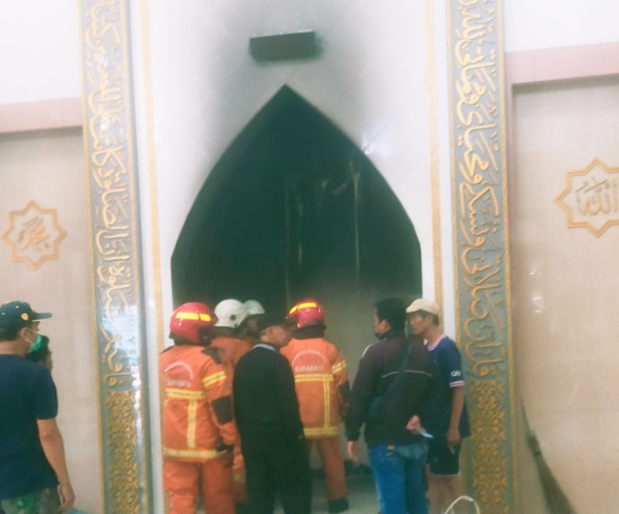 Power Mic Konslet, Ruang Ta'mir Masjid di Surabaya Terbakar