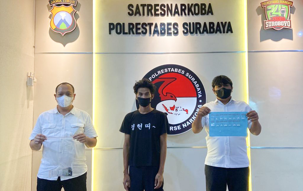 Nyambi Jadi Bandar Sabu, Tukang Parkir di Surabaya Berakhir di Penjara