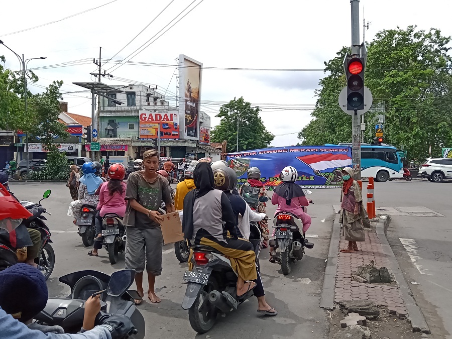 Arek Bonek Surabaya Ajak Masyarakat Jatim Peduli Bencana Semeru