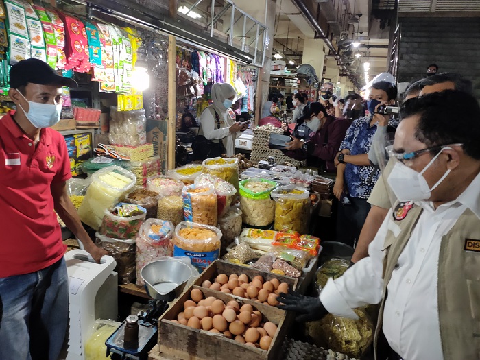 Sidak Pasar Tambak Wedi, Temukan Harga Jagung dan Ayam Naik