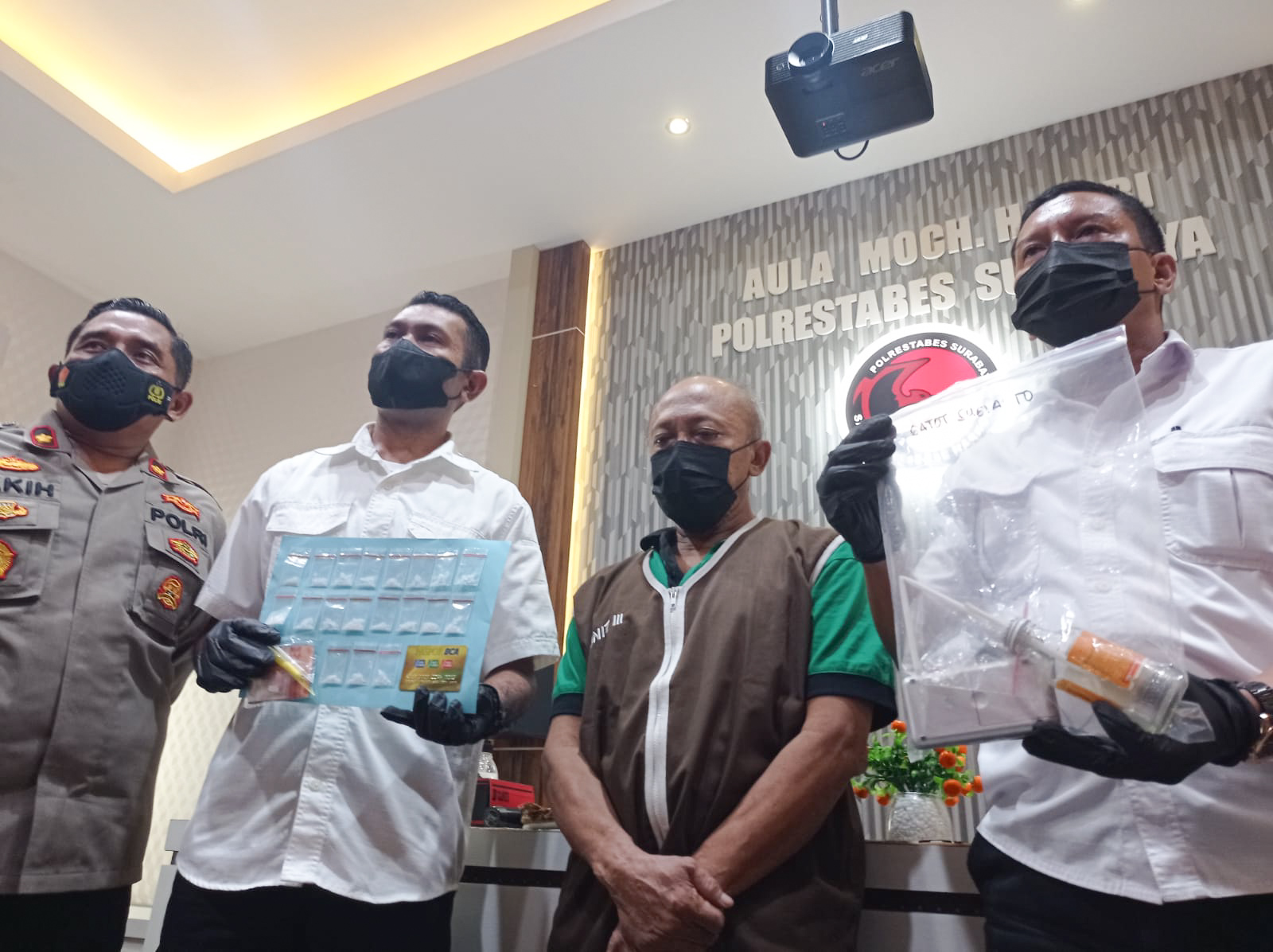 Siap Edarkan 19 Paket Sabu, Warga Srikana Gubeng Dibekuk Polisi 