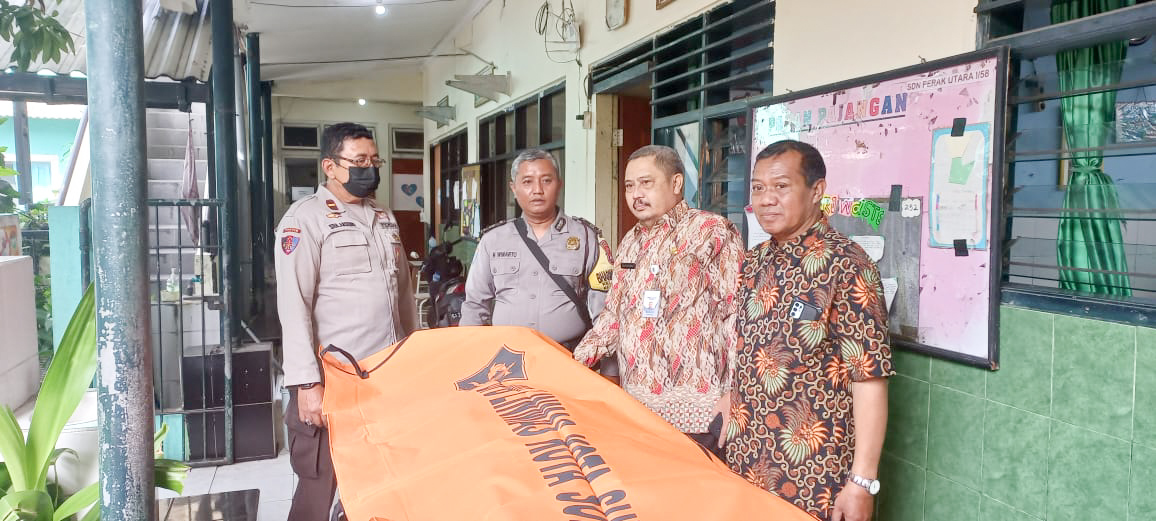 Penjaga Sekolah di Surabaya Ditemukan Tak Bernyawa di Ruangan Sekolah