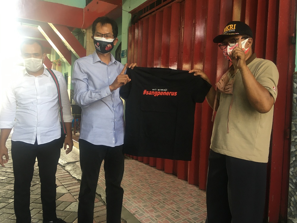 PDIP dan Relawan Eri-Armuji Bikin Gerakan Coblos No 1 di TPS