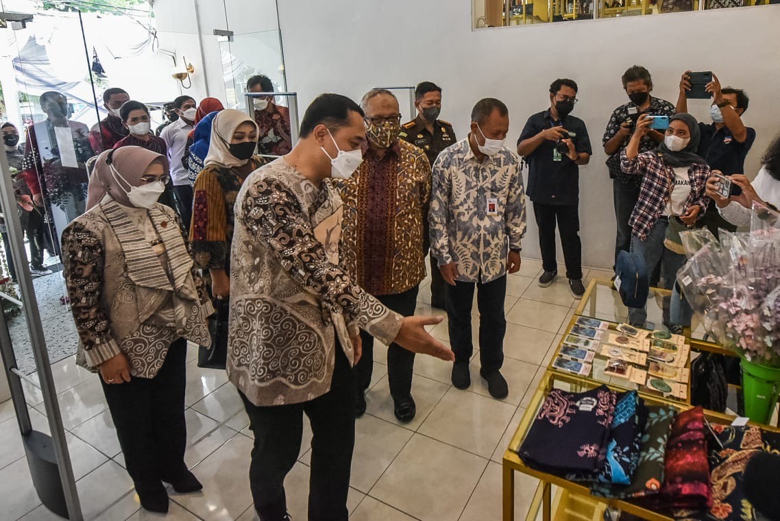 Resmikan SKG Reborn, Wali Kota Eri Cahyadi Optimis UMKM Surabaya Go Internasional