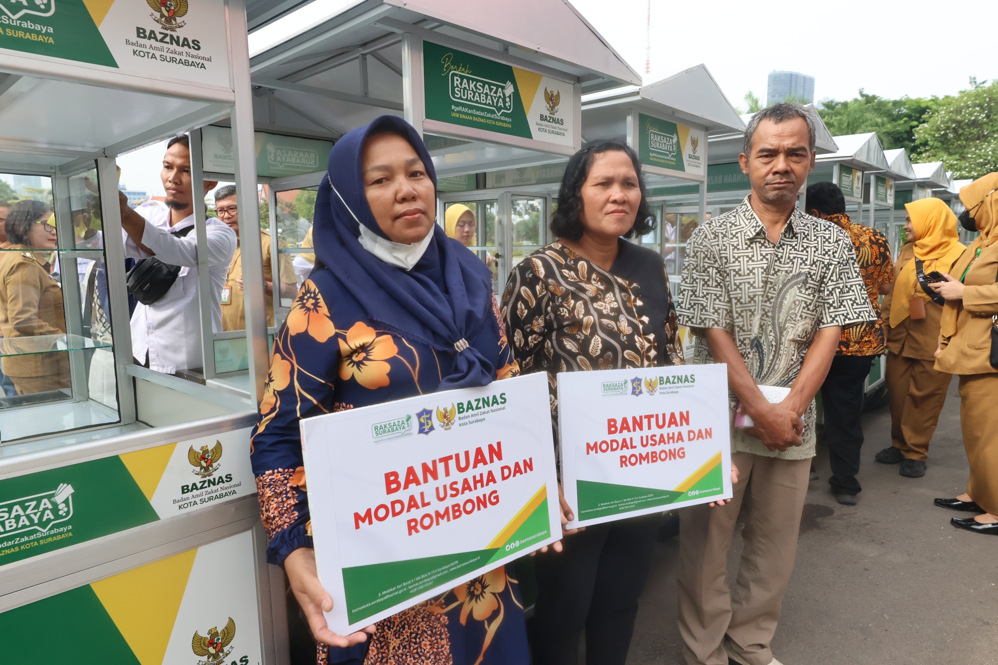 Pemkot Surabaya Beri Bantuan Modal Usaha hingga Rombong ke Pokmas dan Pertukir Kategori Keluarga Miskin
