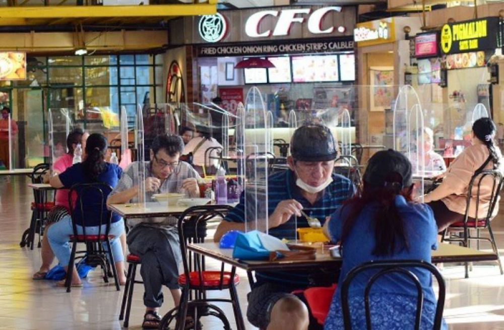 Perwali Risma, Atur Food Court Disekat Akrilik