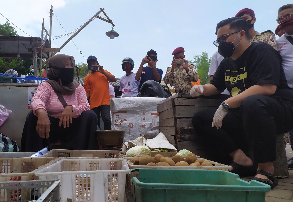 Sapa Pedagang Pasar, Mas Ditho Borong Sayuran