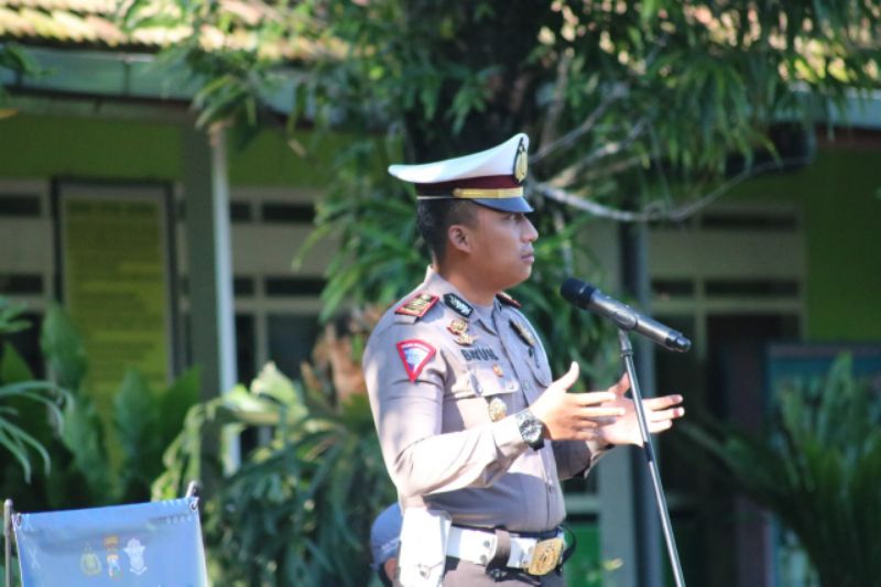 Police Go to School, Kasat Lantas Polres Lumajang Terjun ke Sekolah 