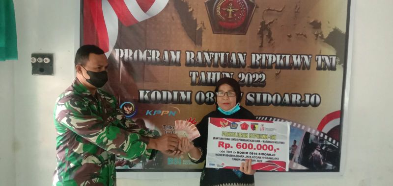 Koramil 0816/08 Jabon Salurkan 400 Bantuan Tunai untuk PKL dan Warung
