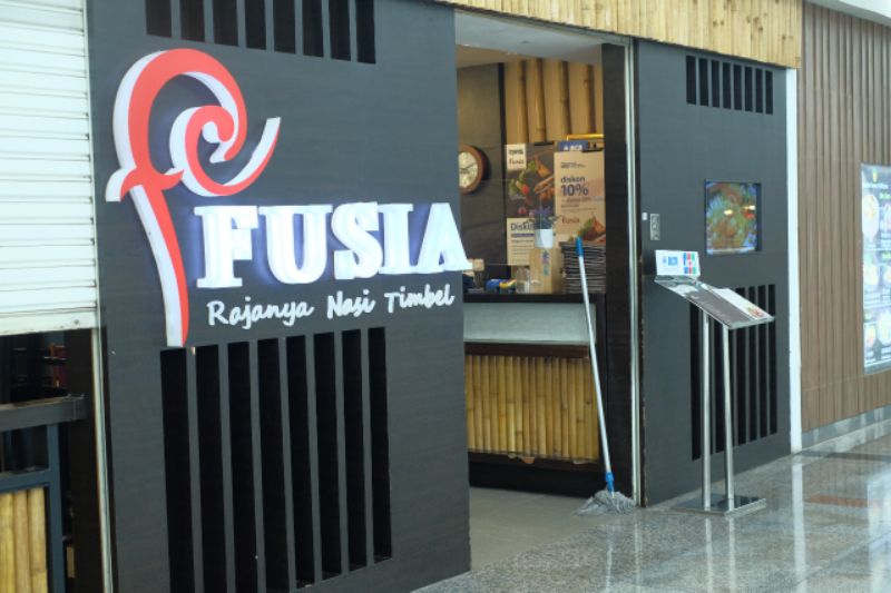 Hadir di Surabaya, Fusia Resto Manjakan Pecinta Kuliner dengan Nasi Timbel