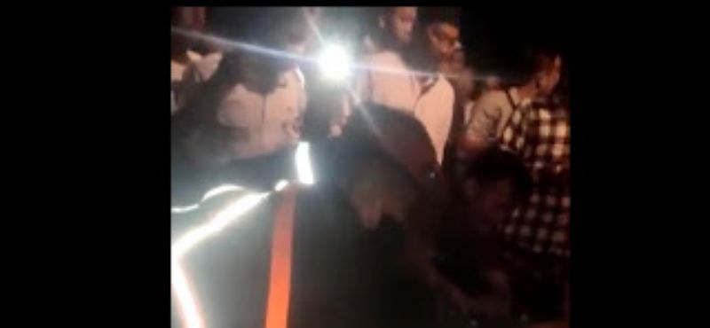 Naik Motor Boncengan Lima, Satu Keluarga Asal Pasuruan Tewas Ditabrak Kereta Api