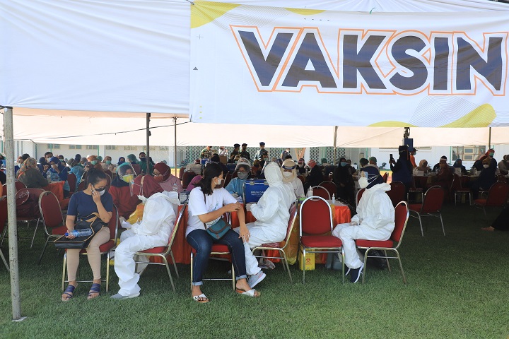 Pemkot Surabaya bersama TNI-Polri Gelar Serbuan Vaksinasi Massal di 67 Lokasi