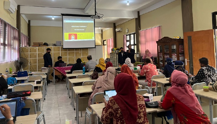 Mahasiswa S1 Teknologi Pendidikan Unesa Sukses Jalankan Projek Digital Library di SDN Lidah Kulon 1 Surabaya