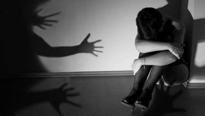 Siswi SMP Negeri di Surabaya Diperkosa 2 Pemuda Hingga Hamil 5 Bulan