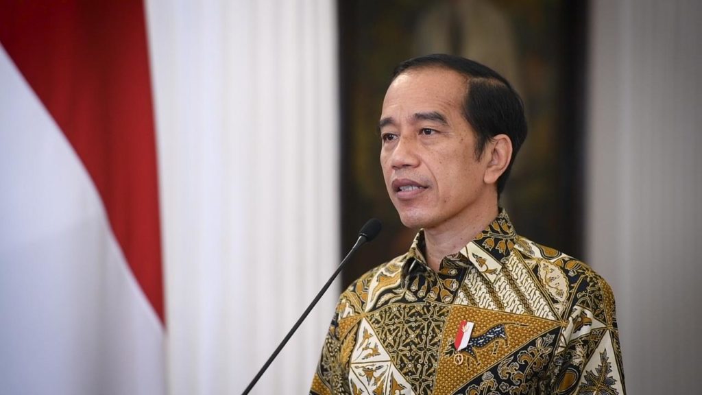 Jokowi Minta Menhub Hati-hati Buat Kebijakan Tetapkan Slot Penerbangan