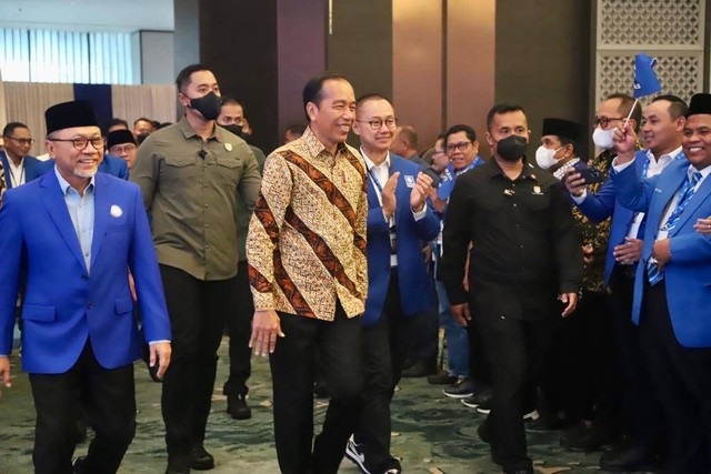 Hadiri Rakornas PAN, Jokowi Sindir Koalisi Perubahan