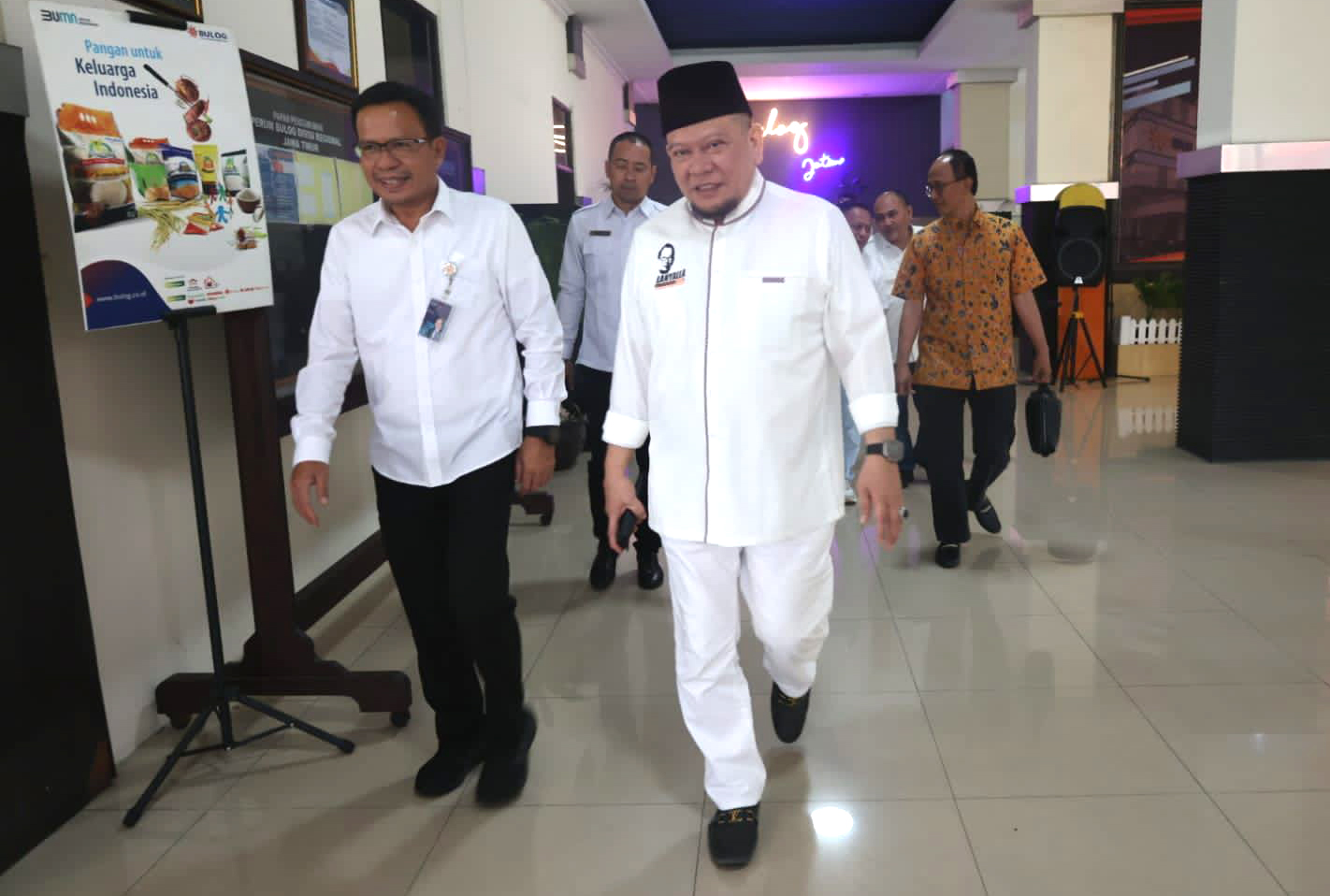 Ketua DPD Pantau Kesiapan Distribusi Beras di Jatim Jelang Lebaran