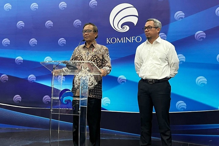 Plt Menkominfo Beberkan Kasus Johnny G Plate ke Jokowi