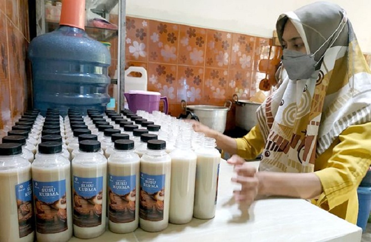 Eksis Inovasikan Susu Kurma Segar di Musim Ramadhan