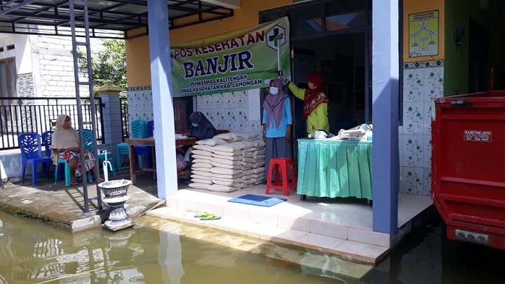 Pemkab Lamongan Salurkan 30 Ton Beras untuk Korban Banjir