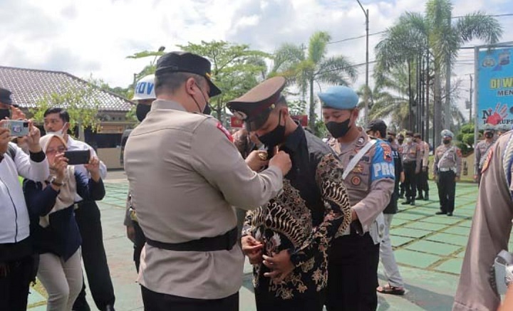 Baru Dipecat, Polisi Ini Ngaku Sudah 10 Kali Bercinta dengan Istri TNI
