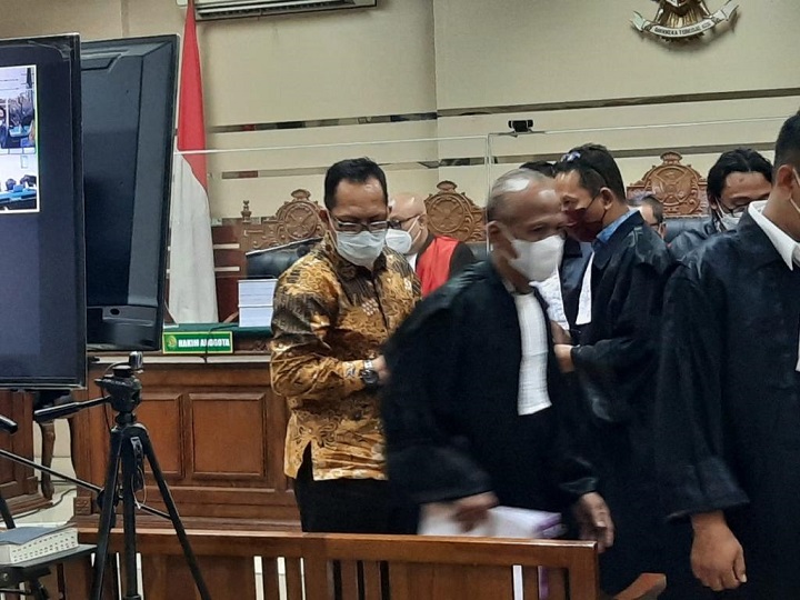 Hakim Itong: Di PN Surabaya, Banyak Panitera yang Lebih Kaya dari Hakim...