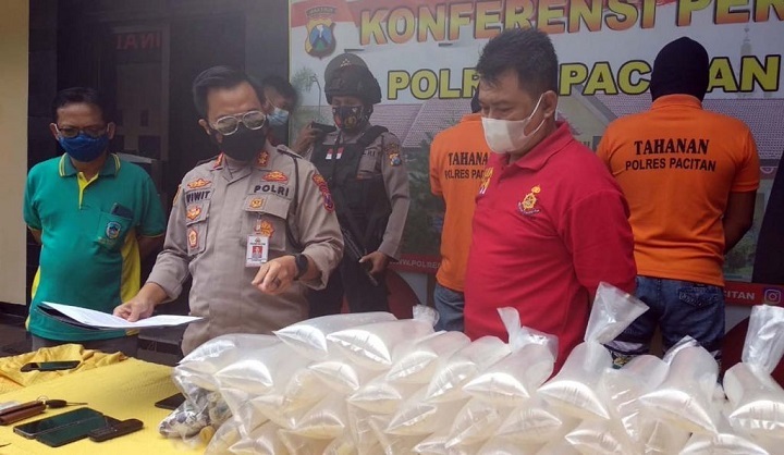 Polisi Gagalkan Pengiriman 16.400 Benur Ilegal ke Bandung