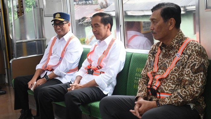 Soal Reshuffle, Jokowi Justru Tanya Jawab dengan Wartawan