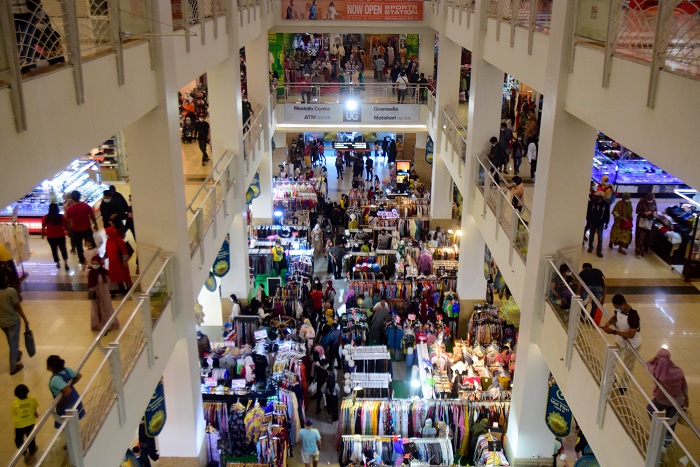 Satgas Diminta Pantau Pelaksanaan Pembatasan Pengunjung Mall Surabaya