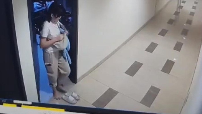 Caroline, Mahasiswi FKH Unair yang Tewas, Terekam CCTV, Terlihat Cemas