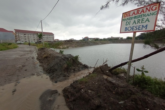 Bozem Efektif Redam Banjir di Surabaya