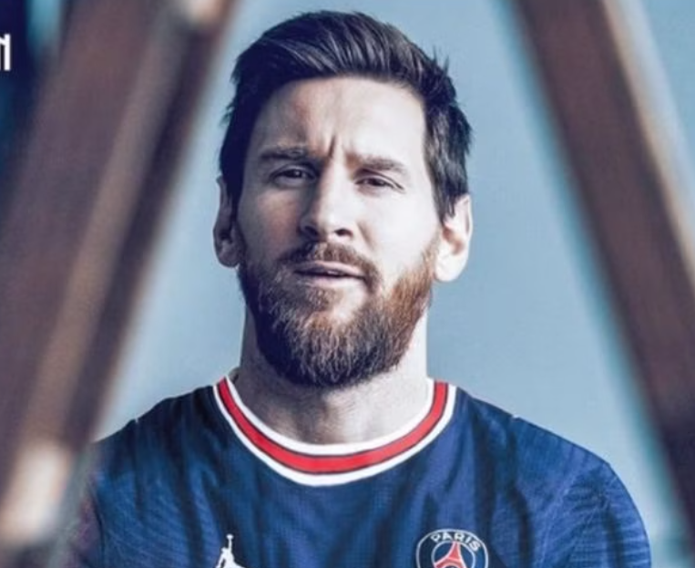 PSG Bakal Launching Messi di Menara Eiffel