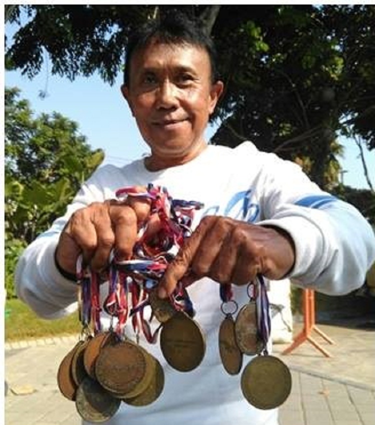 Atlet Balap Sepeda Berprestasi yang kini Jadi Tukang Becak