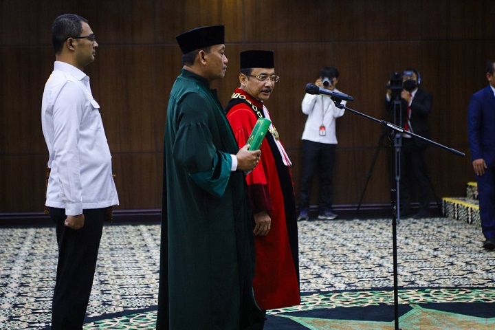 Suhartoyo Dilantik Ketua MK, Anwar Usman Sakit