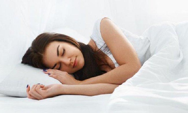 Durasi Tidur yang Kurang dan Berlebihan Berisiko Demensia dan Kematian